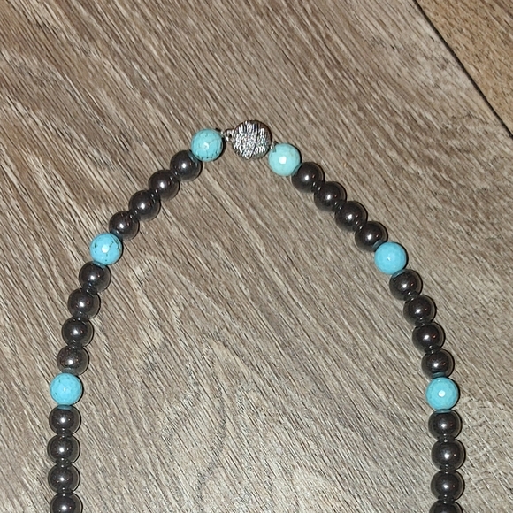 Turquoise Stone & Hematite Bead Magnet Necklace - Picture 4 of 4